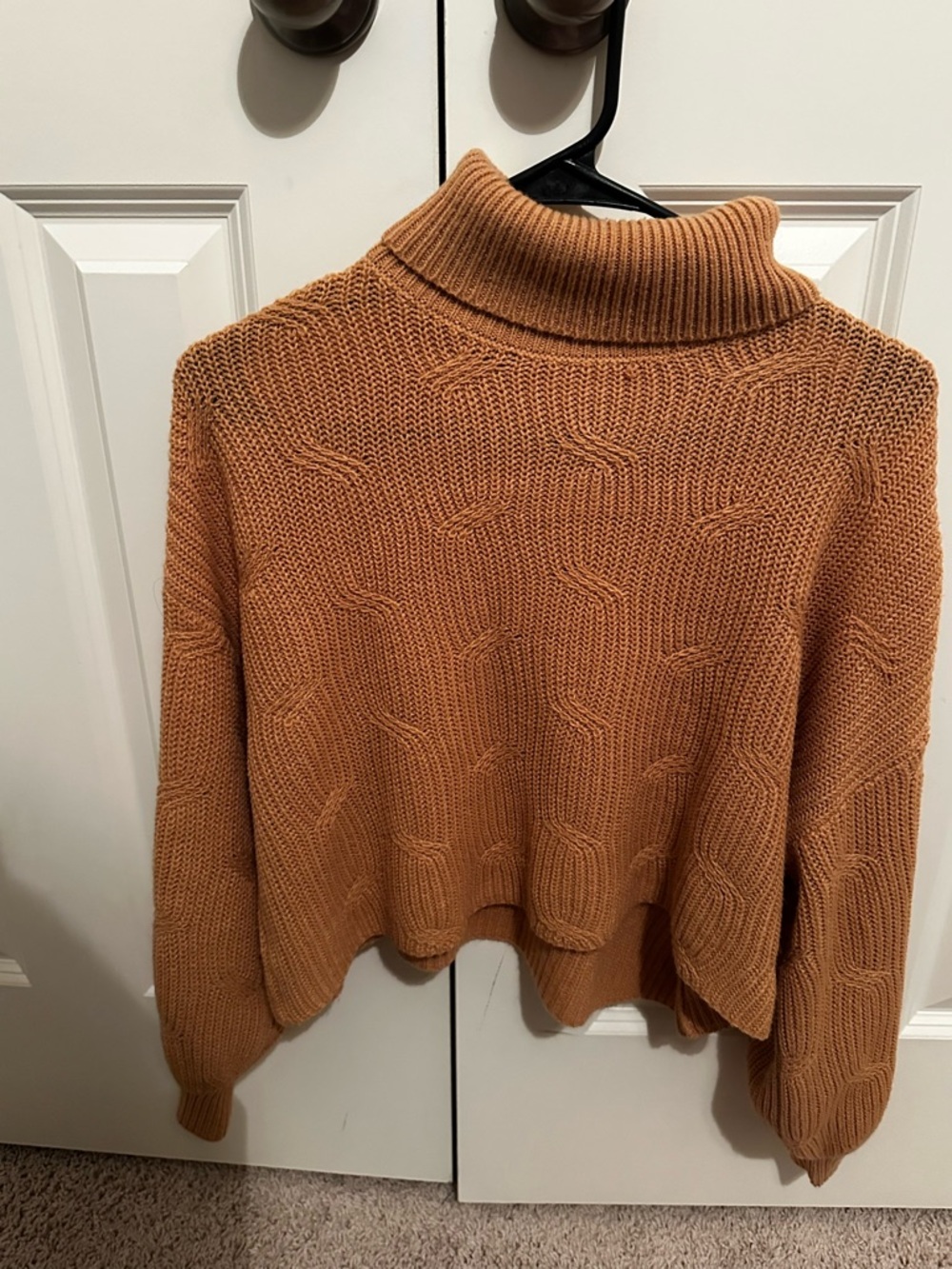 vestique Cropped Cable Turtleneck Sweater - Brown/Tan